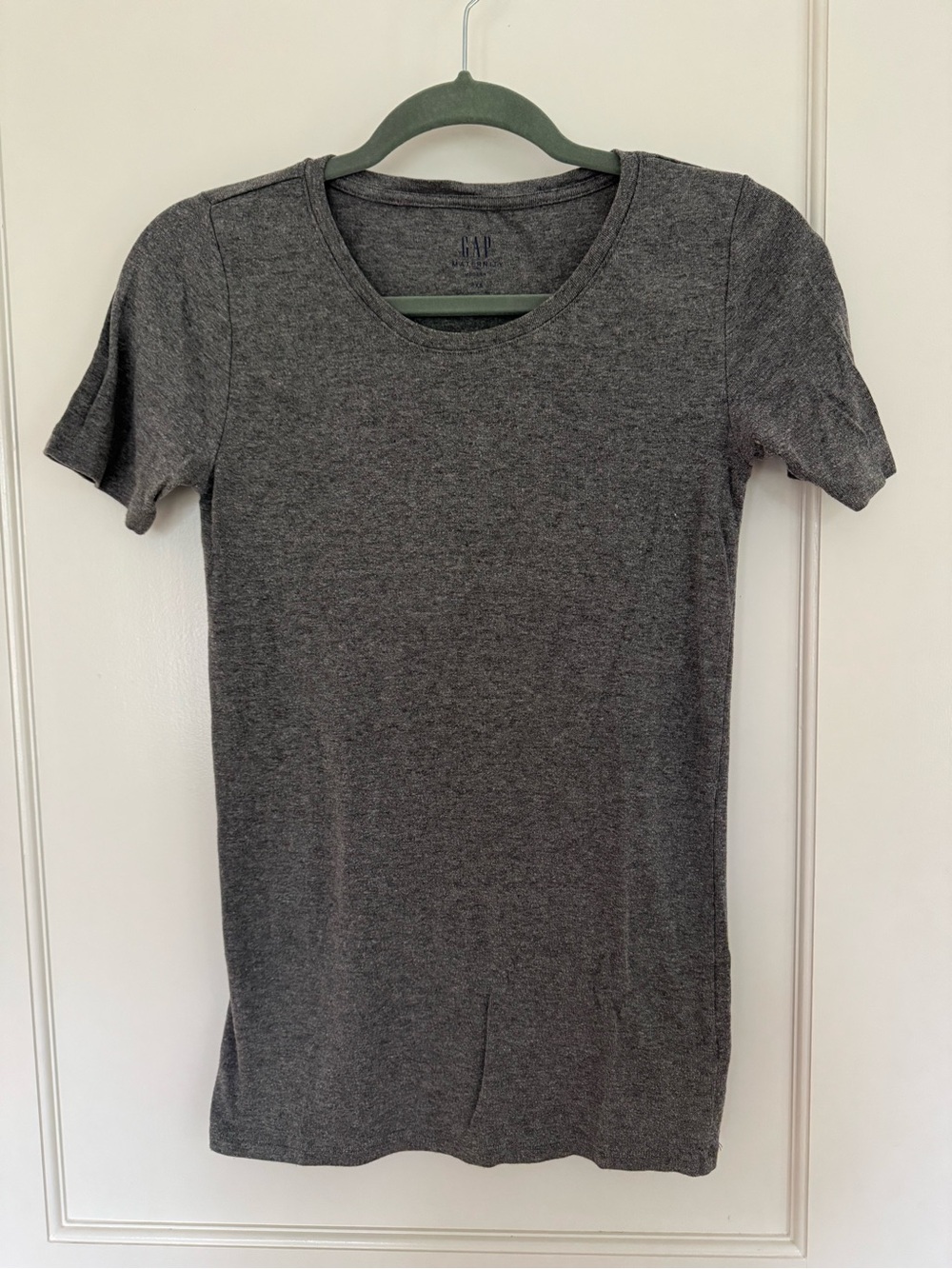 GAP Maternity Gray Crewneck Short Sleeve Tee